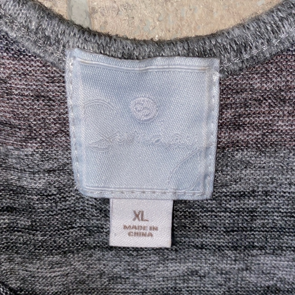 ✅Sunday Long Sleeve Sweater with criss cross back - Picture 5 of 7